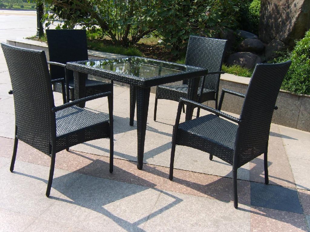 Outside Table And Chairs