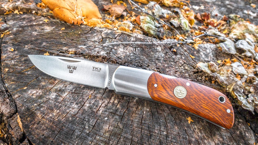 Fixed blade hunting knife