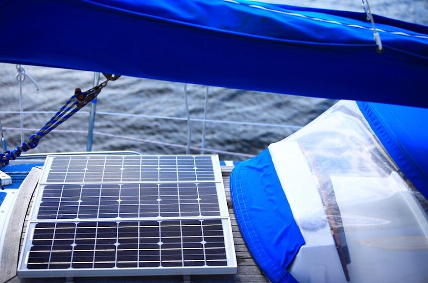 solar-battery-charger-for-boat 