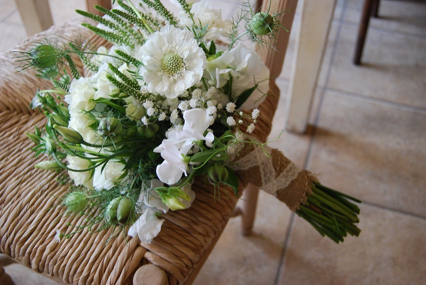 Hessian in wedding bouquet