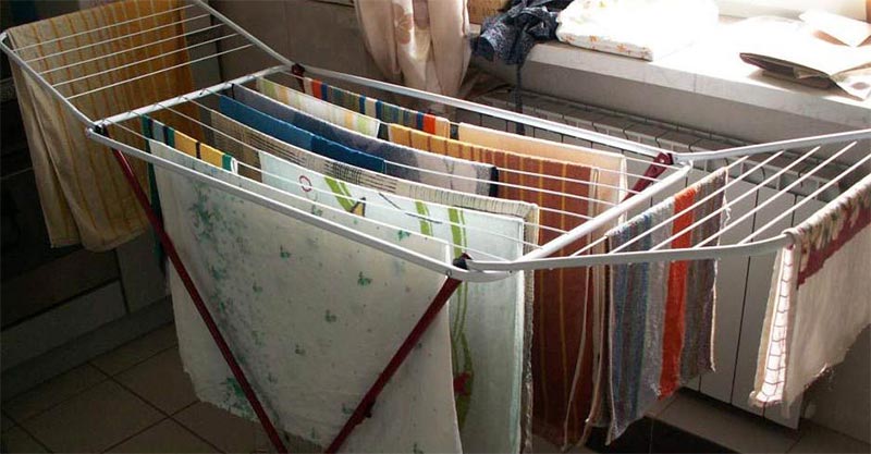 drying-clothes-indoors