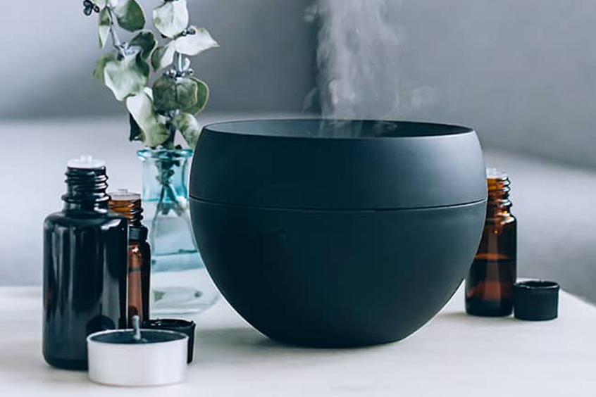 essential-oils-and-diffuser