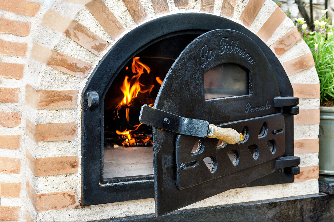 wood-fired-pizza-oven