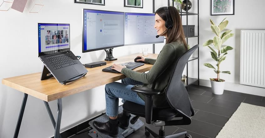 How to Set Up an Ergonomic Office (to Help You Feel Your Best)