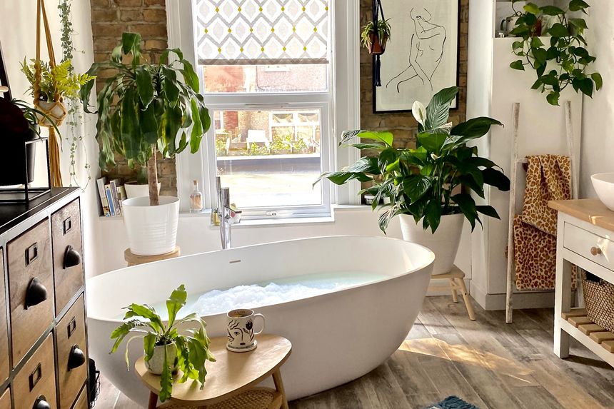 greenery in the traditional bathroom
